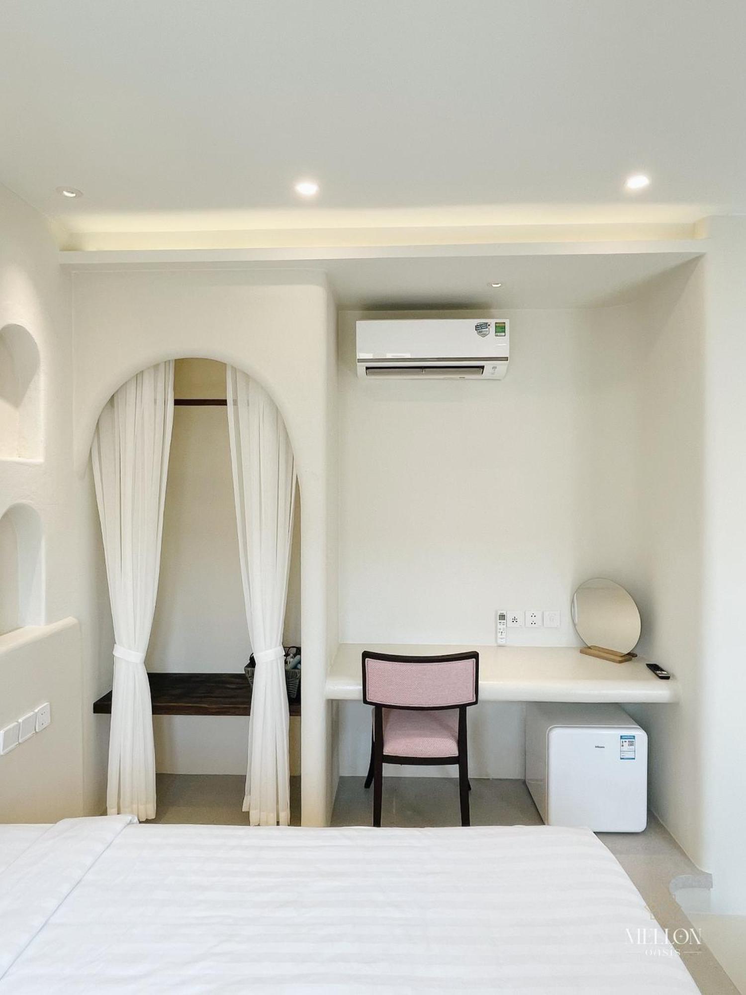 Hotel Mellon Oasis Phú Quý Zewnętrze zdjęcie