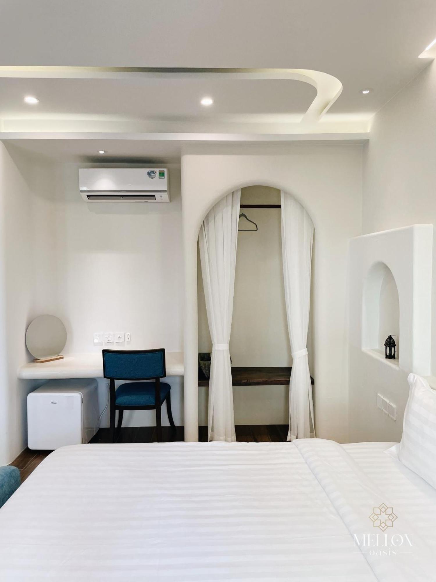 Hotel Mellon Oasis Phú Quý Zewnętrze zdjęcie